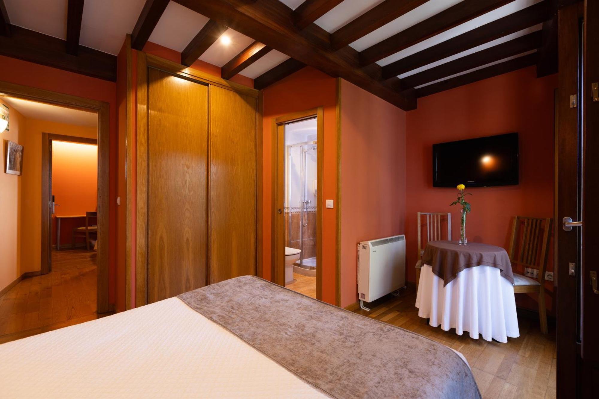 Pr Badalada Hotel Сантяго де Компостела Екстериор снимка