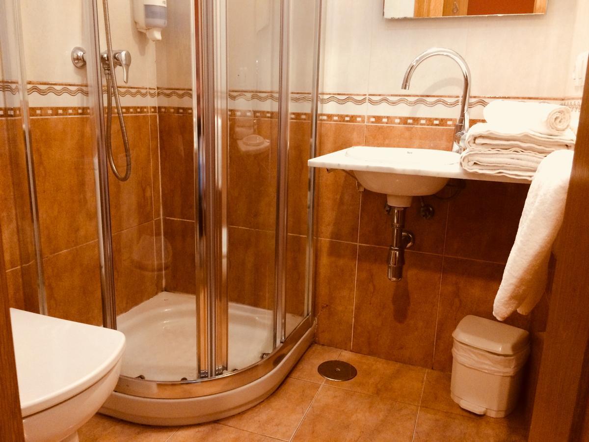 Pr Badalada Hotel Сантяго де Компостела Екстериор снимка